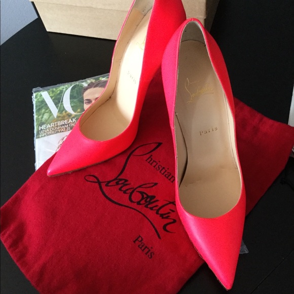 Christian Louboutin - Picture 2 of 8